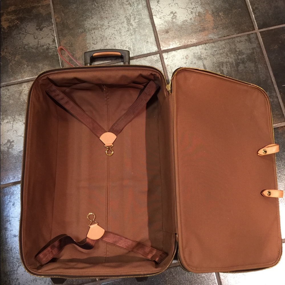 SOLD ON TRADESY Authentic Louis Vuitton Pegase 55 - Picture 3 of 8